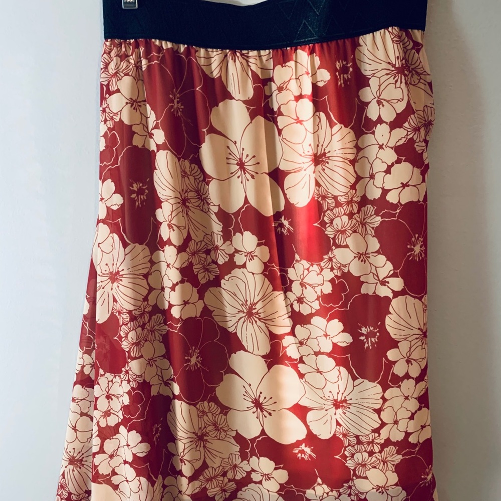 Small floral LuLaRoe Lola skirt